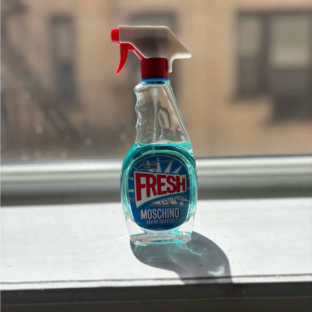 Moschino Fresh Couture Blue and Red Eau de Toilette - Picture 2 of 4
